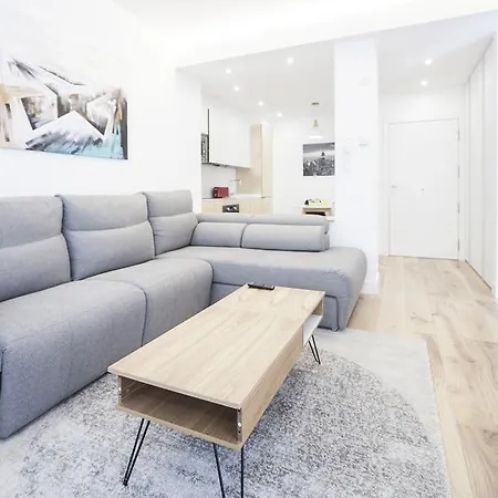 Central Luxury Boutiques - Sshousing Apartman